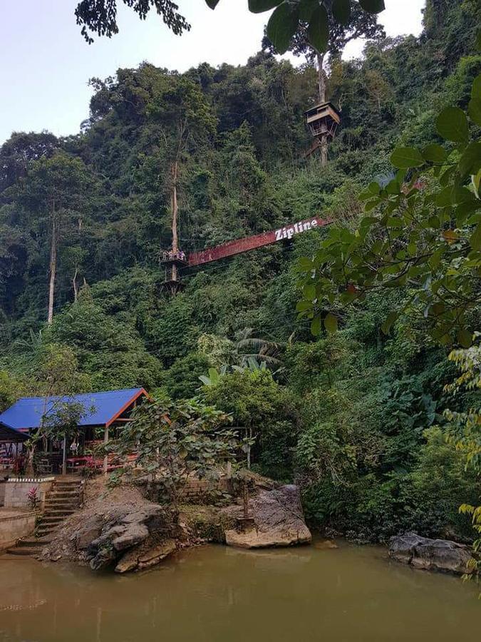 Elephant Adventure Village Tree House Vang Vieng Buitenkant foto